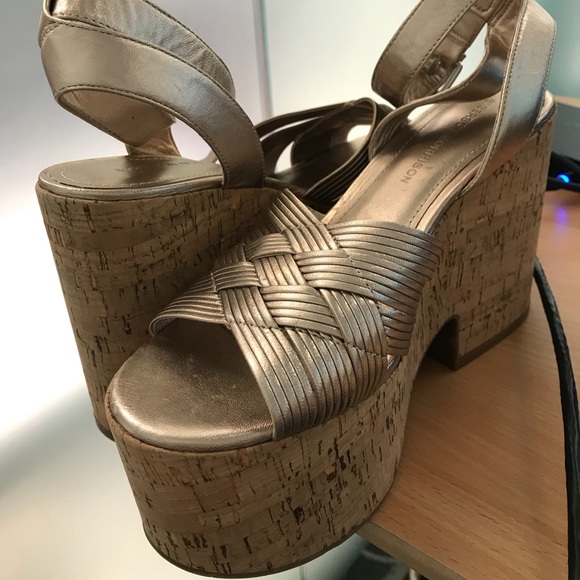 SALE🔥Sigerson Morrison Gold Cork Platform Sandal - Picture 4 of 4